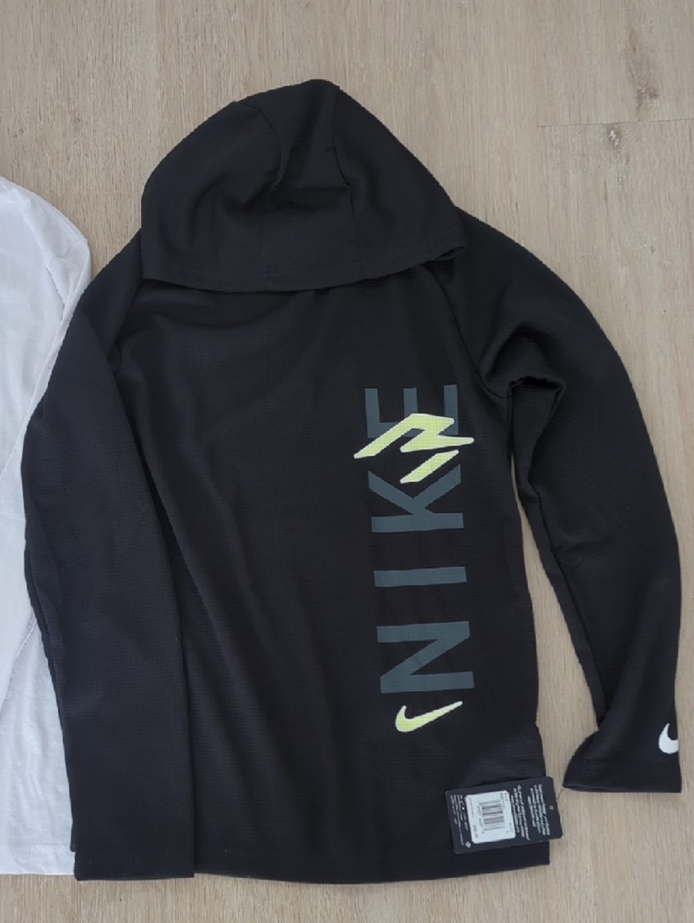 Hurley And Nike Boys Large Shirt Bundle - Picture 3 of 6